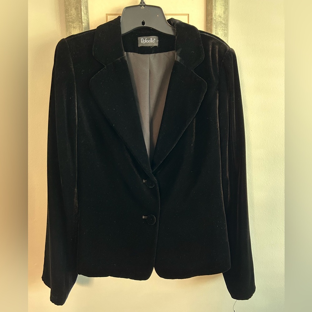 Black Rafaella velvety blazer